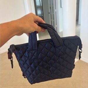 Quilted Navy Nylon Crossbody Handbag Lightweight 🩷